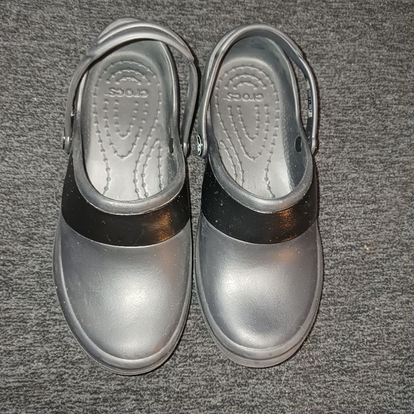 Ladies Crocs - Picture 2 of 6